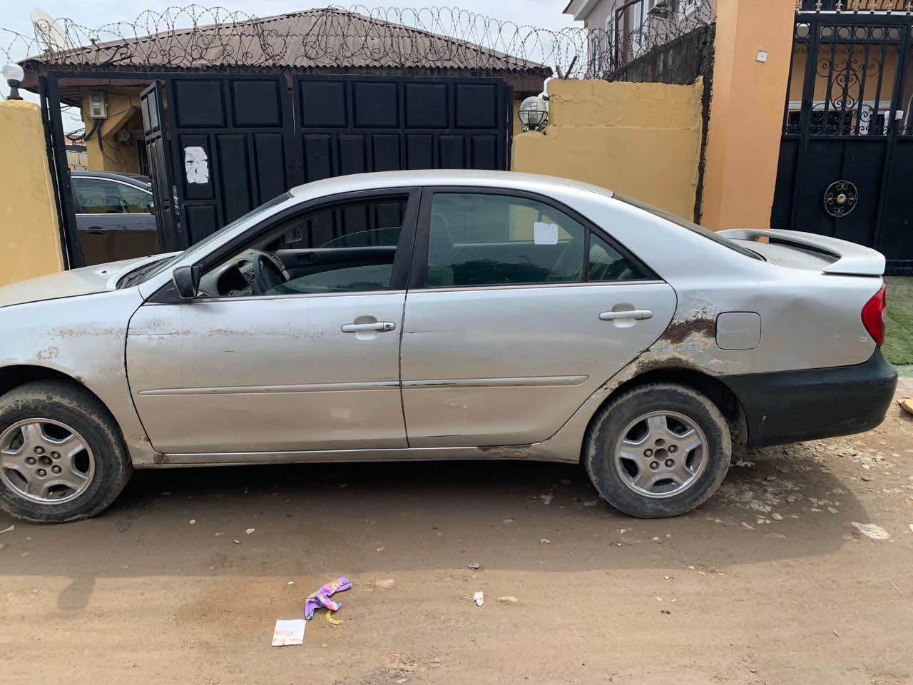 A picture of 2003 TOYOTA CAMRY LE