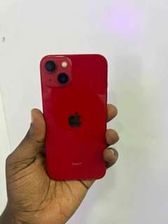 A picture of Iphone 11 Pro and 13