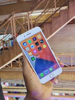 A picture of Iphone 7plus 128GB