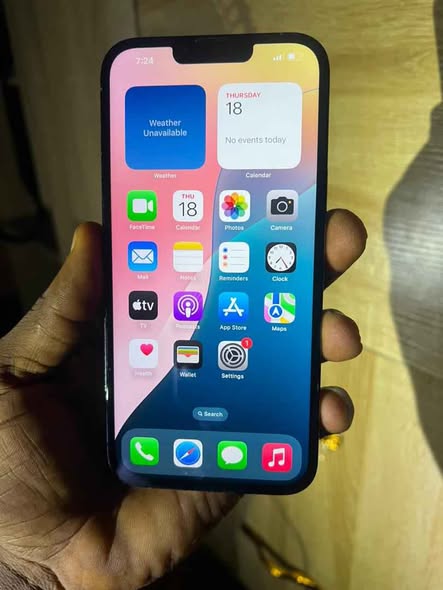 A picture of UK used iPhone 13 pro max 128gb