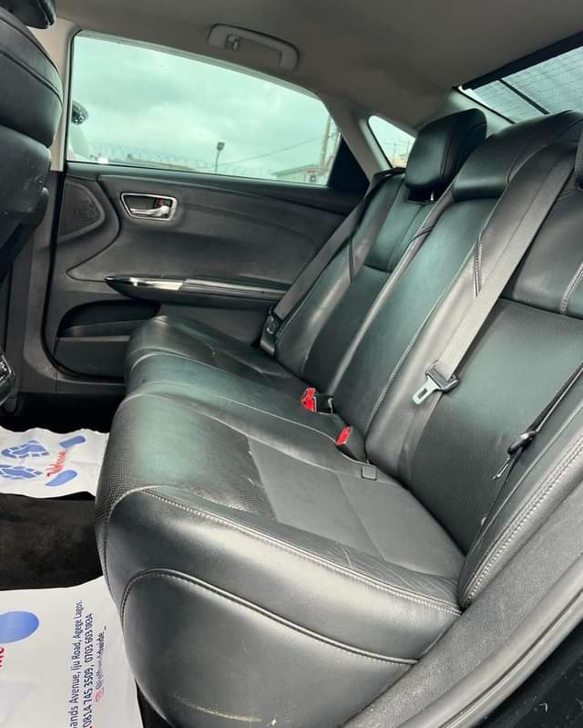 A picture of 2014 TOYOTA AVALON