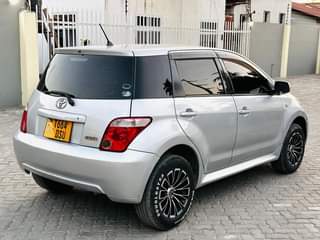 A picture of Toyota ist kaliiiiii Call 0659 75 12 95