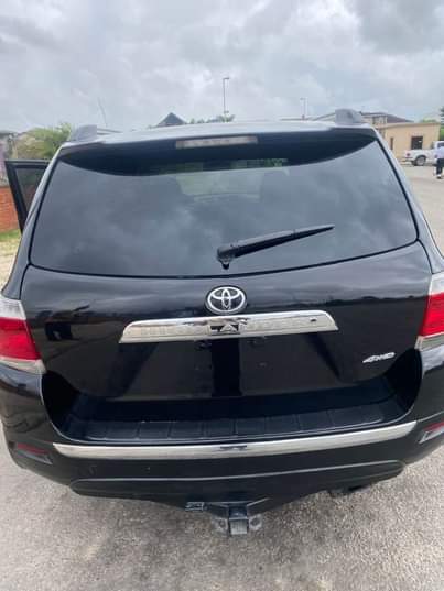 A picture of Super clean 011 Highlander toks standard super clean everything is