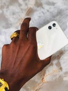 A picture of IPHONE