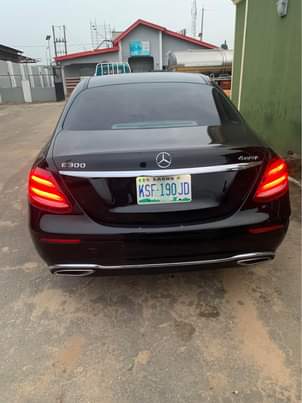 A picture of 2017 Mercedes Benz E 300 full option