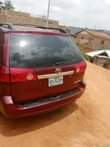 A picture of Toyota sienna 2007