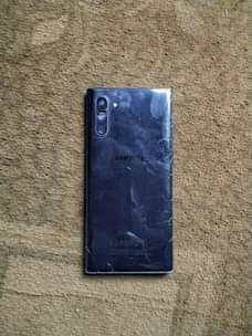 A picture of Samsung galaxy note 10 300k slightly negotiable call 0757552449