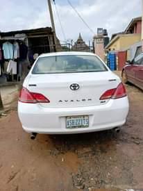 A picture of 2006 Toyota Avalon Limited