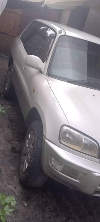 A picture of RAV4 OLD ZIPO 2 BEI MIL 9.5 TUU