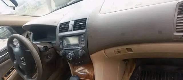 A picture of Dealers Market Honda EOD 2005 Smoking Engine V4 Smooth Automatic