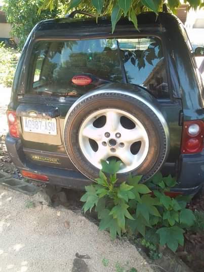 A picture of Distress Distress Land Rover Everything working fine Location...borno Not negotiable