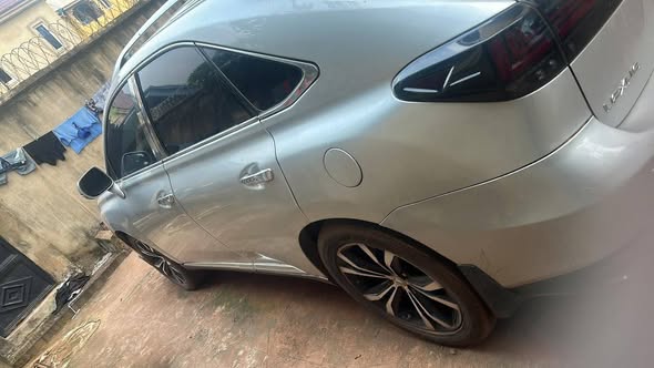 A picture of LEXUS RX350