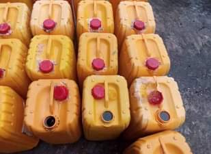A picture of ORIGINAL RED OIL WHOLESALE PRICE We supply in large scale
