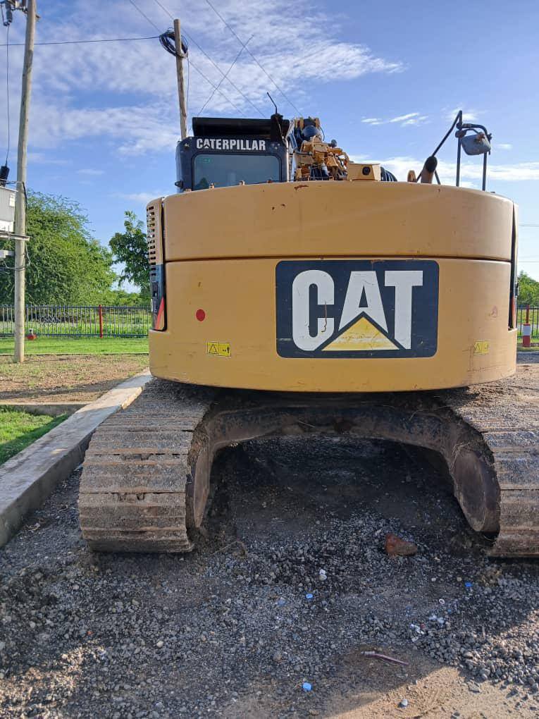 A picture of CATERPILLAR Tshs 170 000 000 0761717171