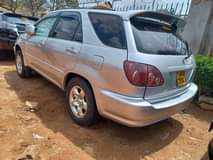 A picture of TOYOTA HARRIER MODEL 2002 CC 2 2 SMALL ENGINE PRICE
