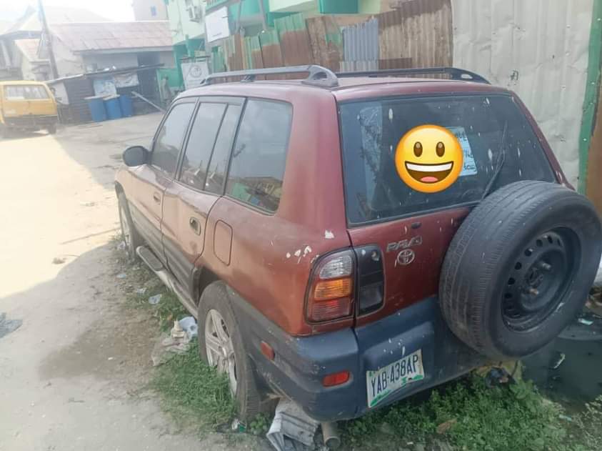 A picture of RAV 4