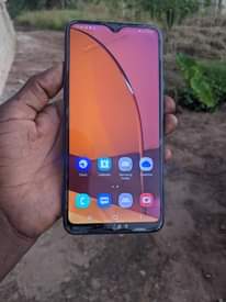 A picture of Samsung Galaxy a20s krek kdg gb32 ram3 wah