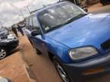 A picture of 2000 Toyota Rav4