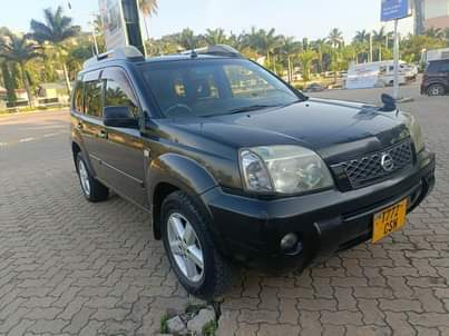 A picture of Nissan x trail inauzwa
