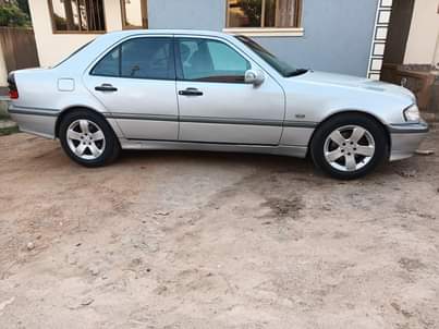 A picture of Mercedes Benz C 200