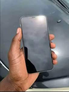 A picture of Iphone x