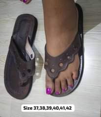 A picture of Leather sandals