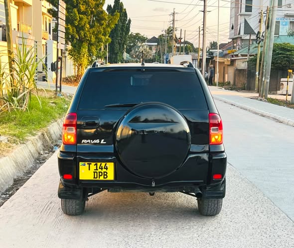 A picture of TOYOTA RAV4 KILLTIME 0758597204