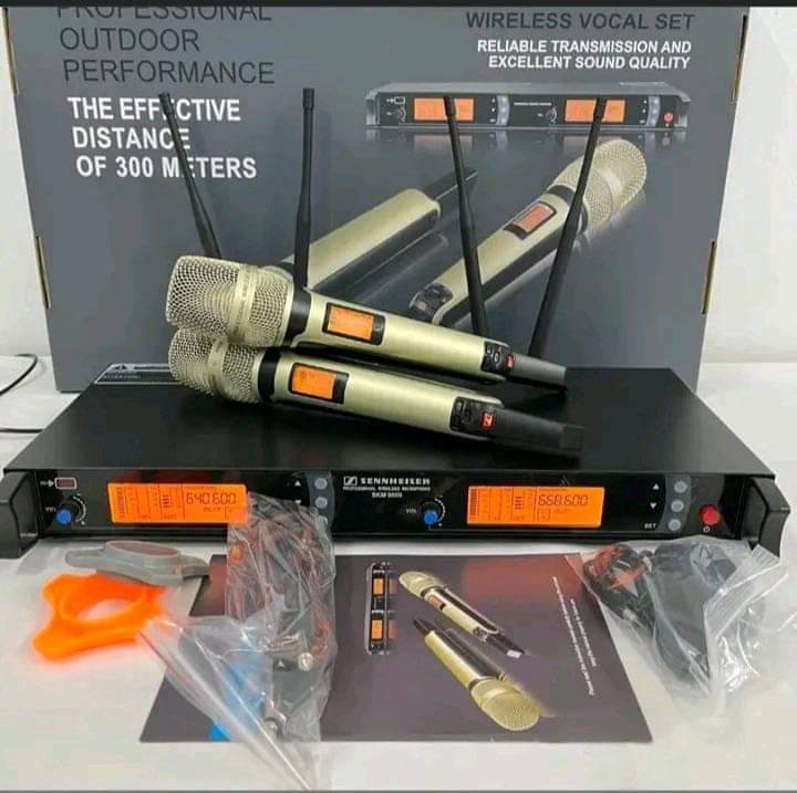 A picture of Amplifier guitar wireless microphone