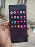 A picture of Samsung note 8