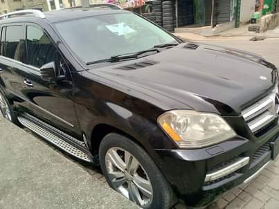 A picture of 2011 Mercedes Benz GL 450 4Matic