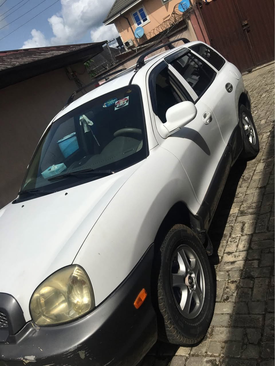 A picture of Hyundai Santafe