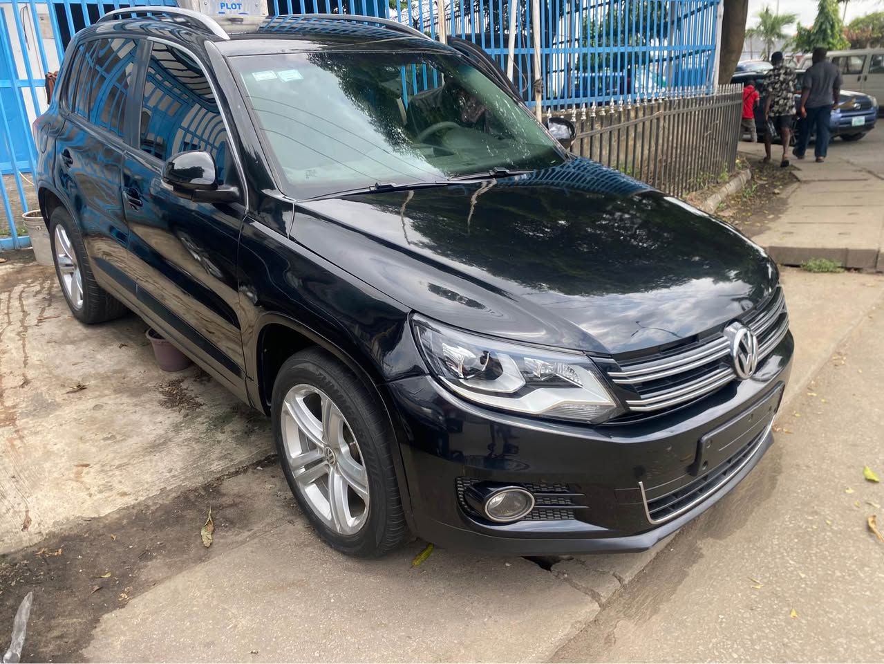 A picture of Standard 2014 Model Volkswagen Tiguan available for sale