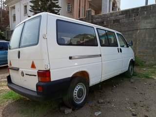 A picture of 2002 Volkswagen Bus 14 seater