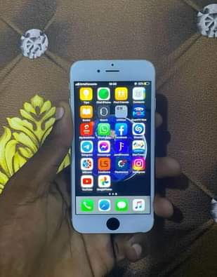 A picture of iphone 6 plain