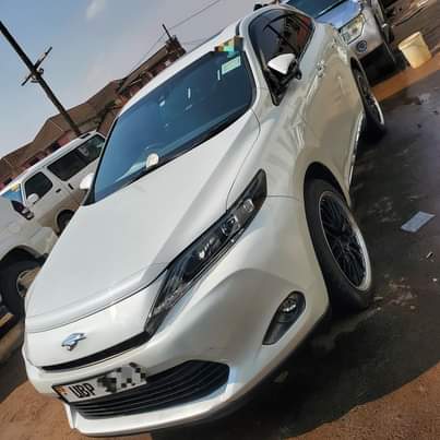 A picture of HARRIER 2015 73M