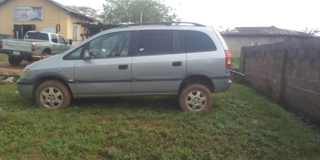 A picture of Opel zafira