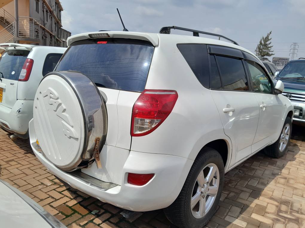 A picture of Rav4 toyota vanguard toyota