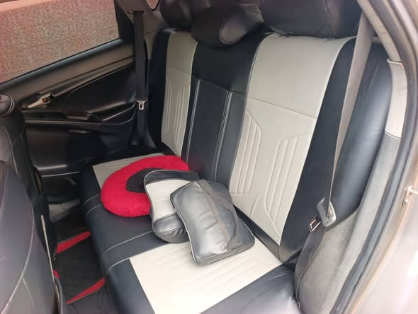 A picture of Pontiac vibe 2010 model