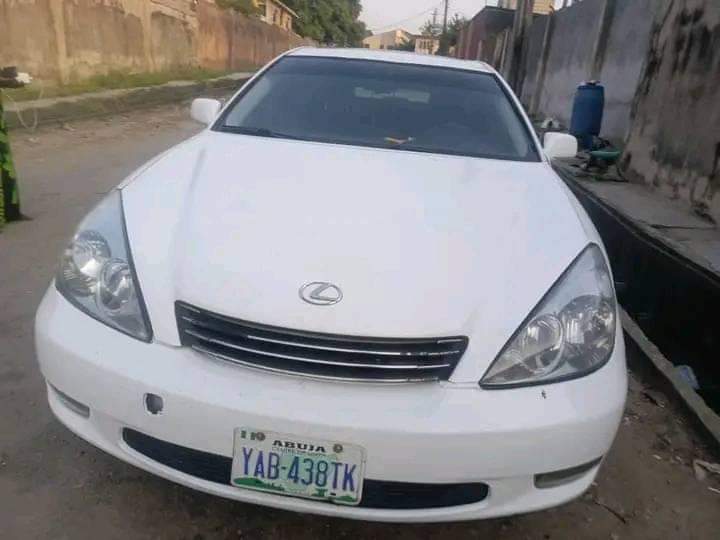 A picture of 2005 Lexus es 330