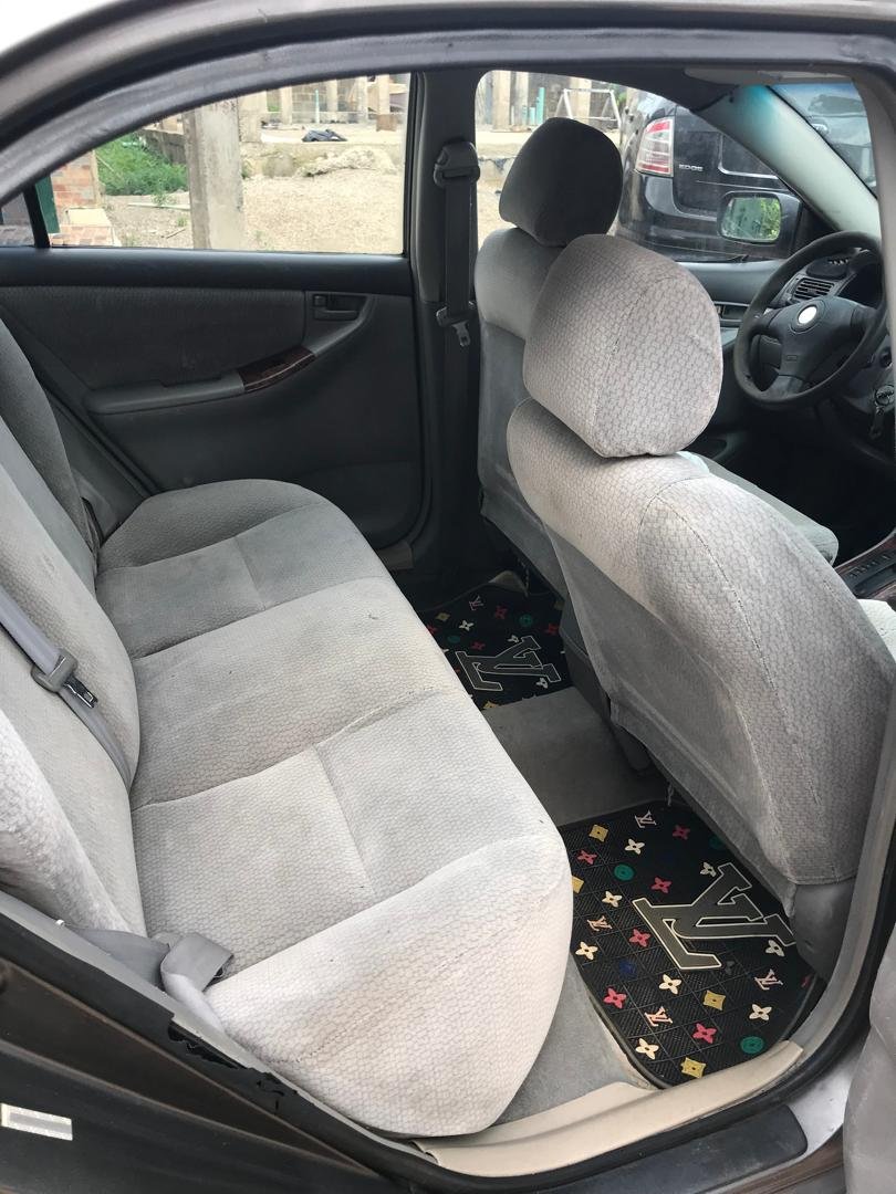 A picture of 2004 Toyota corolla