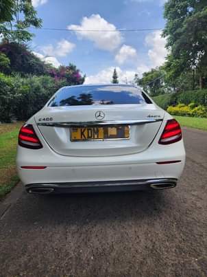 A picture of Mercedes s400