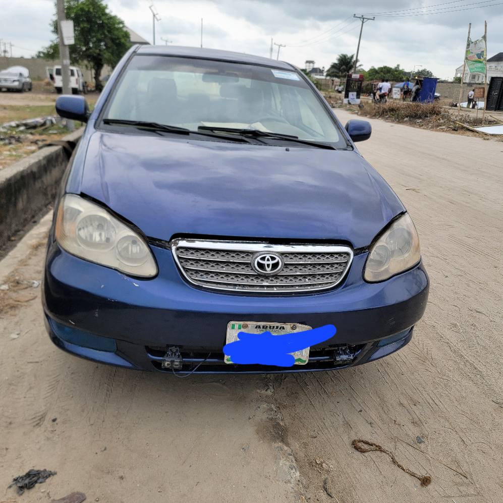A picture of 2004 Toyota corrolla Nigeria used