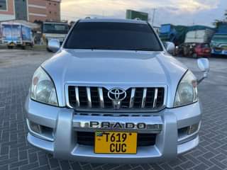 A picture of Prado diamond 120 gari ipo vizuri sana Bei ml 28