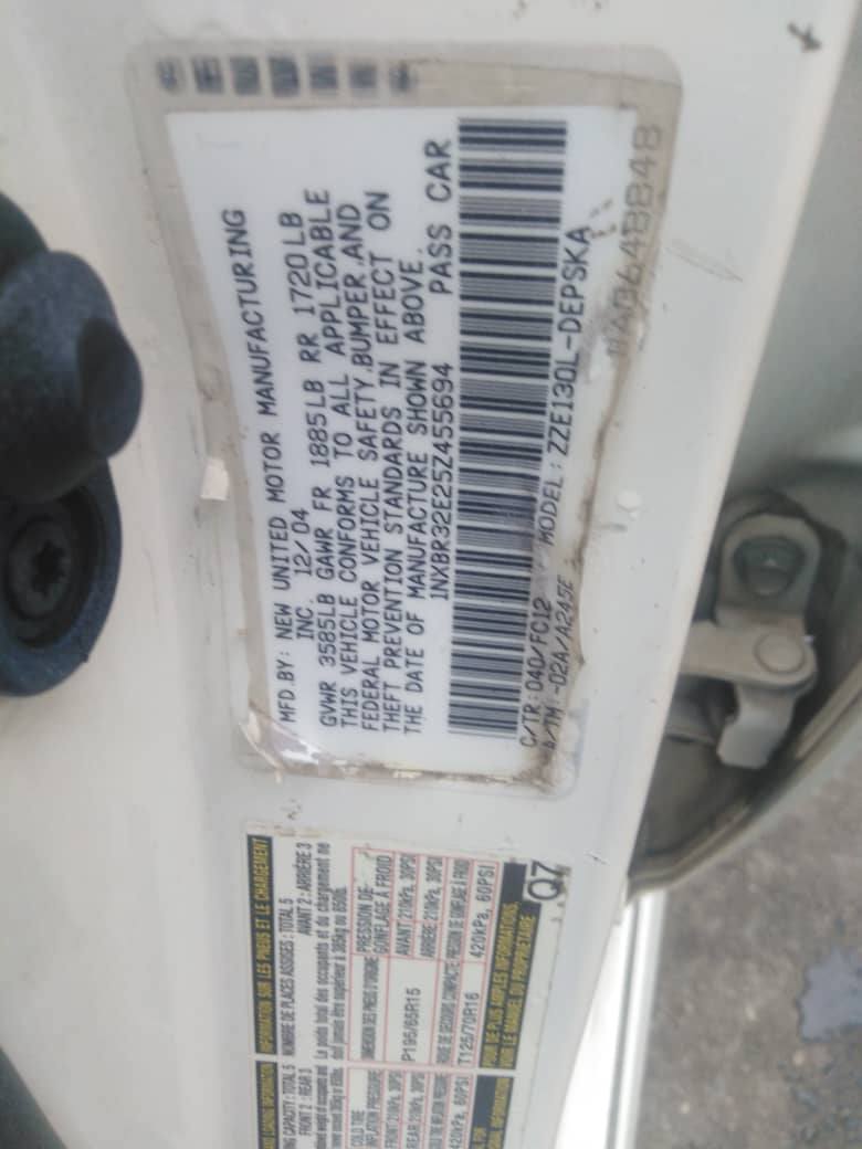 A picture of Toyota Corolla S 05 registered very clean and shape nothing