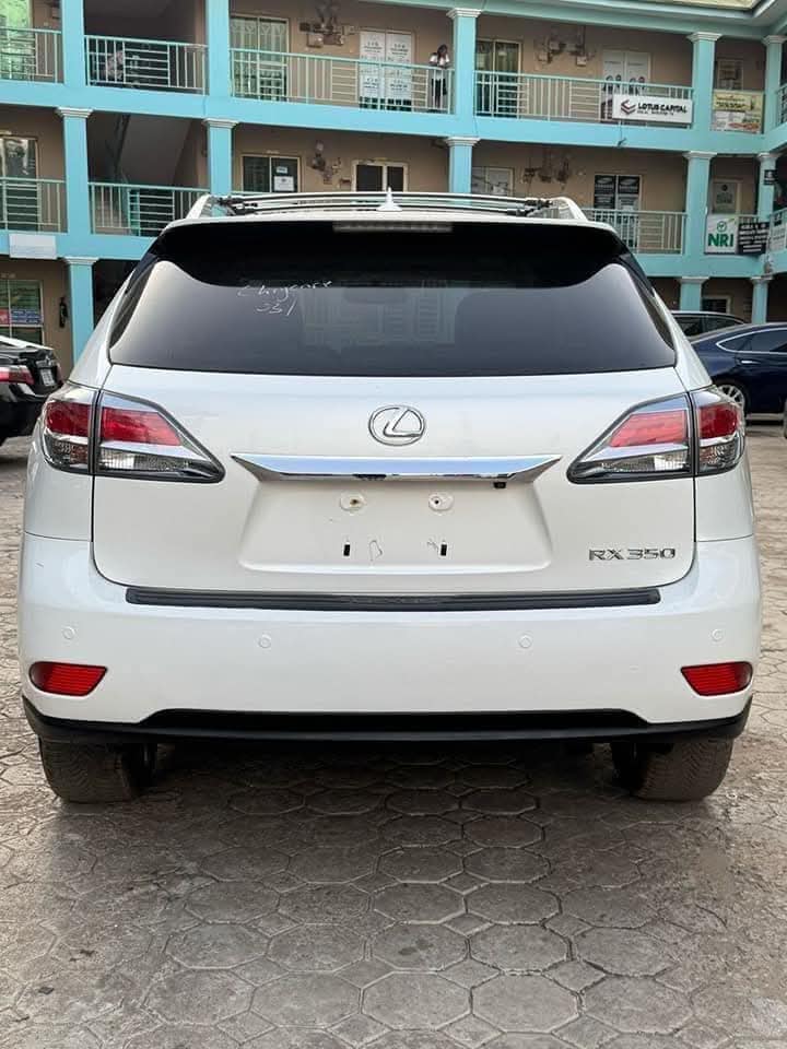 A picture of LEXUS 2011 RX350