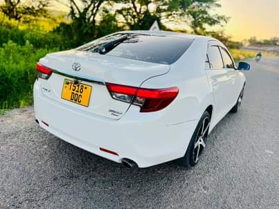 A picture of Mark X new model mwanza M15 5 call WhatsApp 0686108116