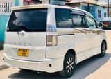 A picture of TOYOTA NOAH VOXY NAIUZA MIL 6 9 0743435416