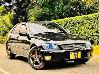 A picture of Alteza milion 4.8 Ipo mwanza Automatic Engine safi 0784857610 kama_una_uza_gari_lako_nitumi