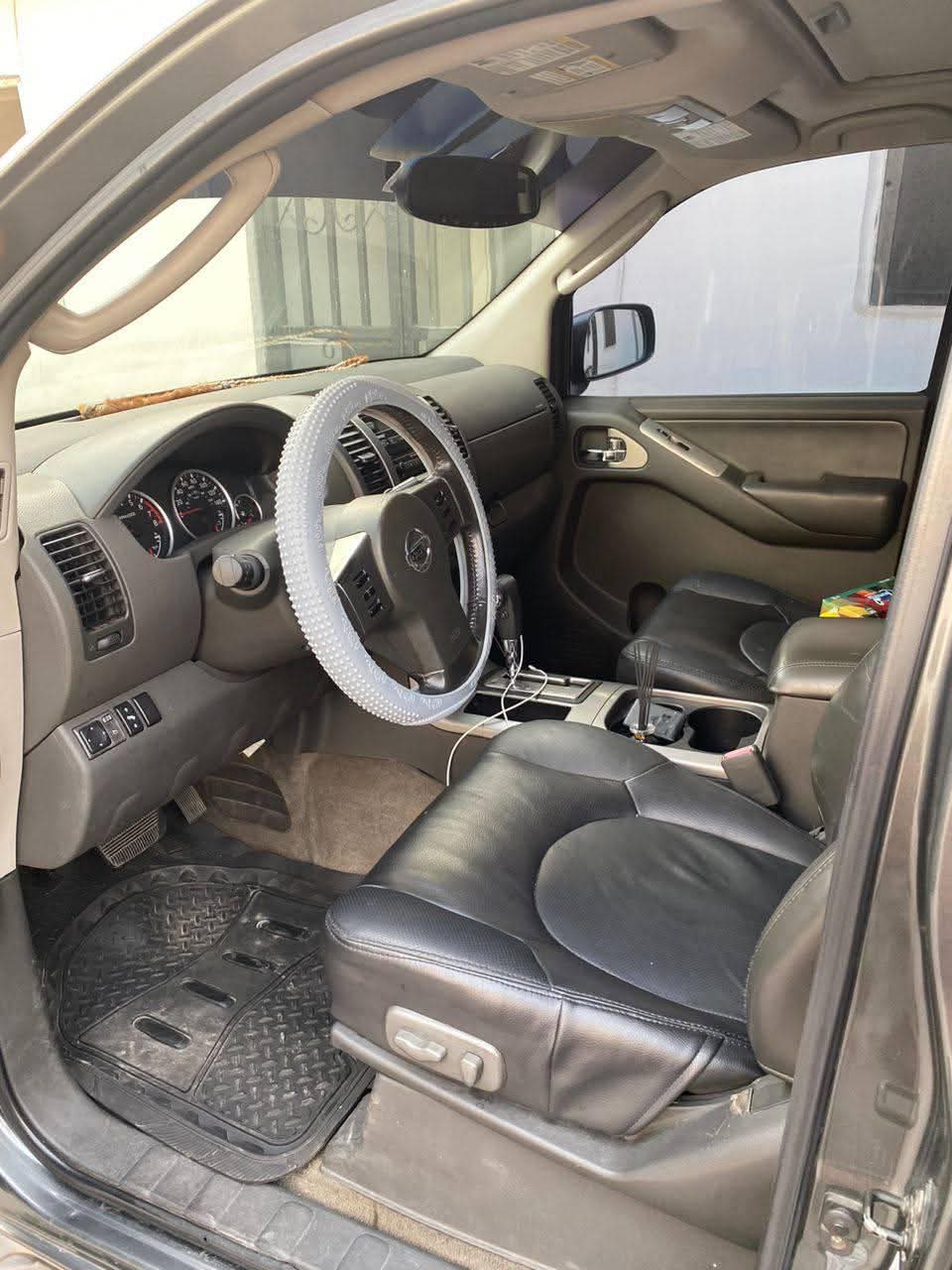 A picture of 2005 Nissan pathfinder