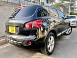 A picture of NISSAN DUALIS Car in a very mint condition Year 2010